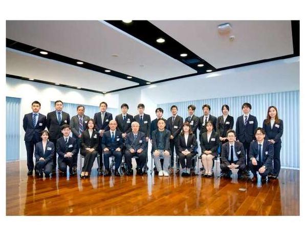 知事、医師会長とともに